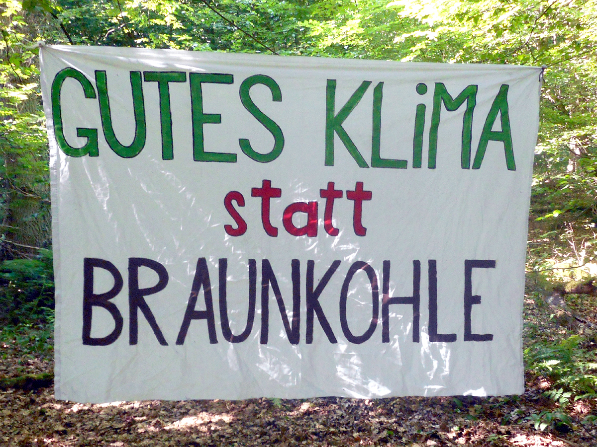 Gutes Klima statt Braunkohle - gegen die Räumungen im Hambacher Forst